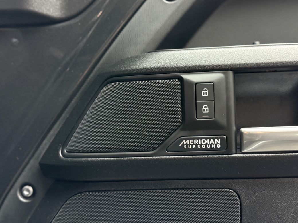 2025 Land Rover Defender