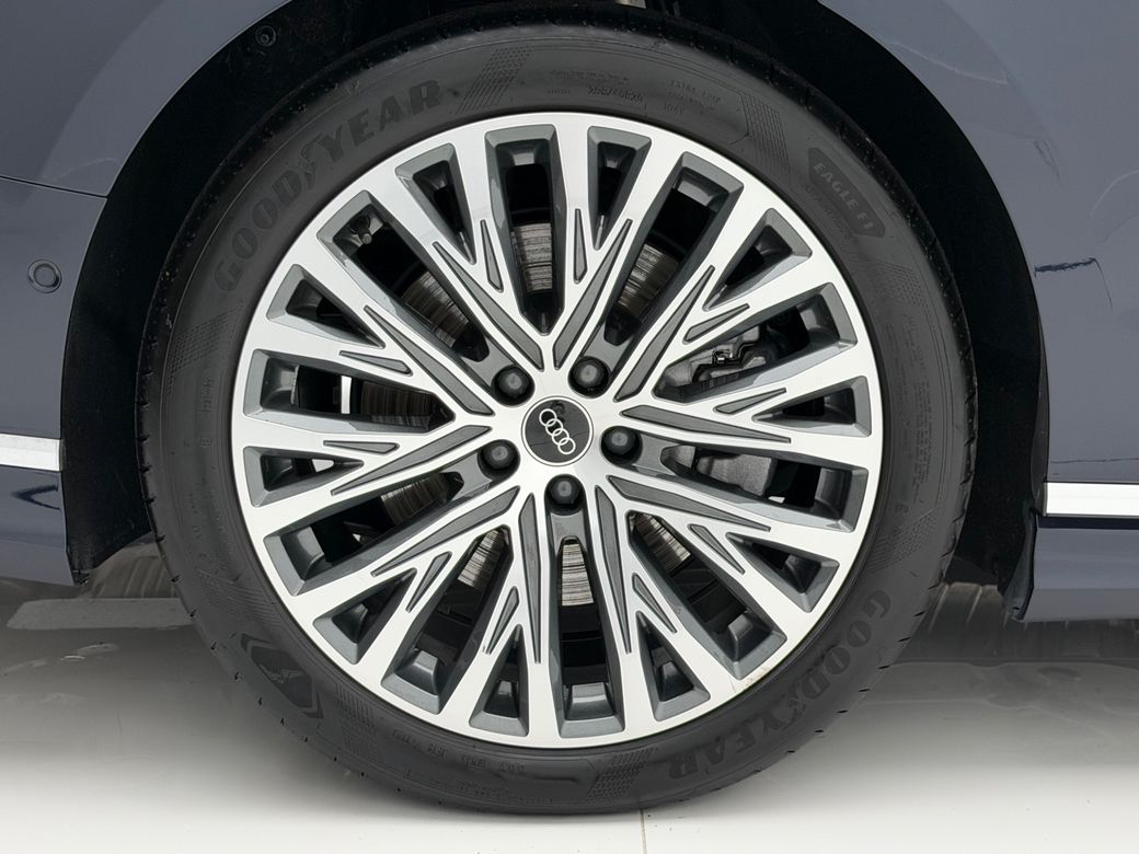 2023 Audi A8