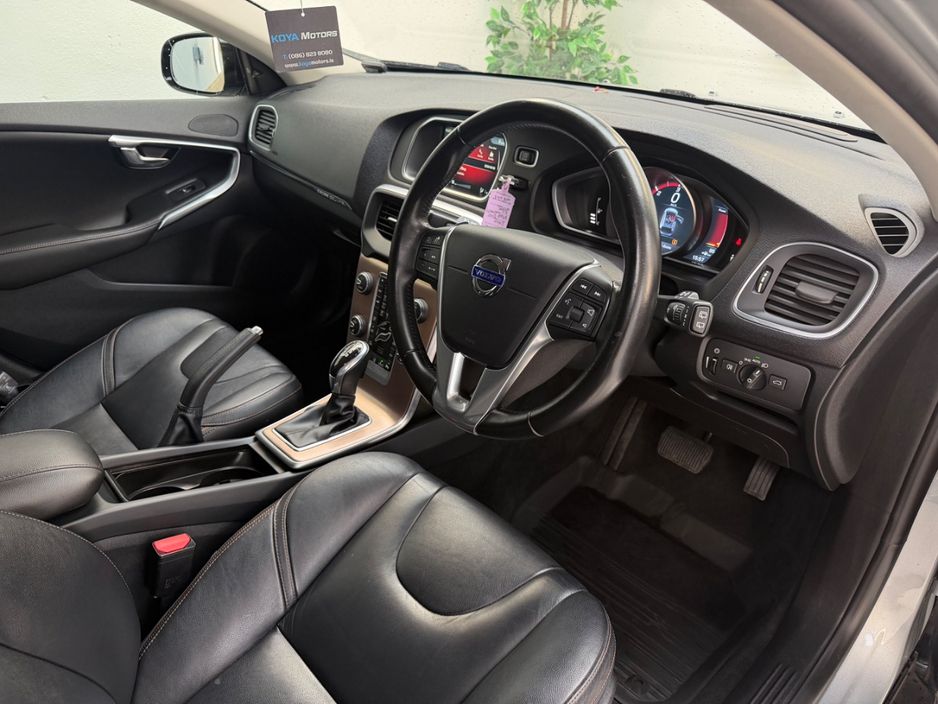 2016 Volvo V40