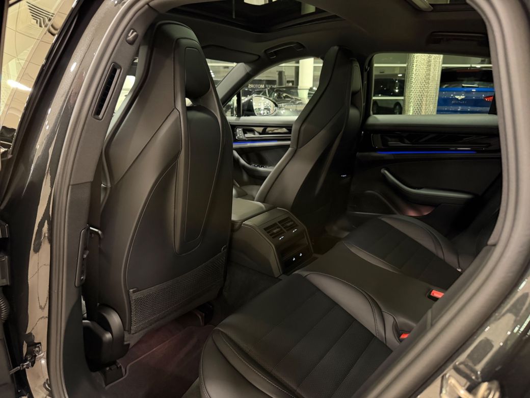 2025 Porsche Panamera