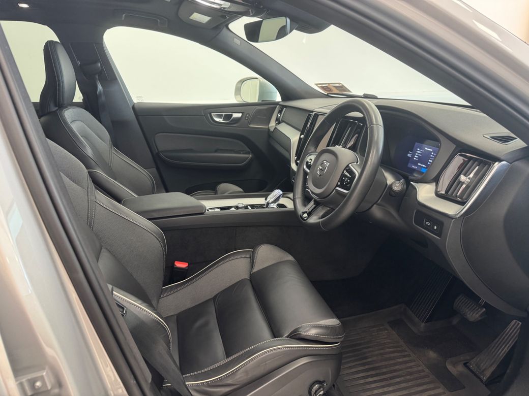 2025 Volvo XC60