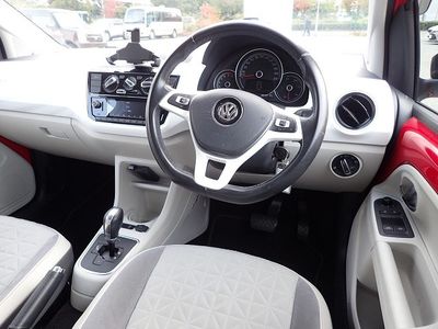2017 Volkswagen up!