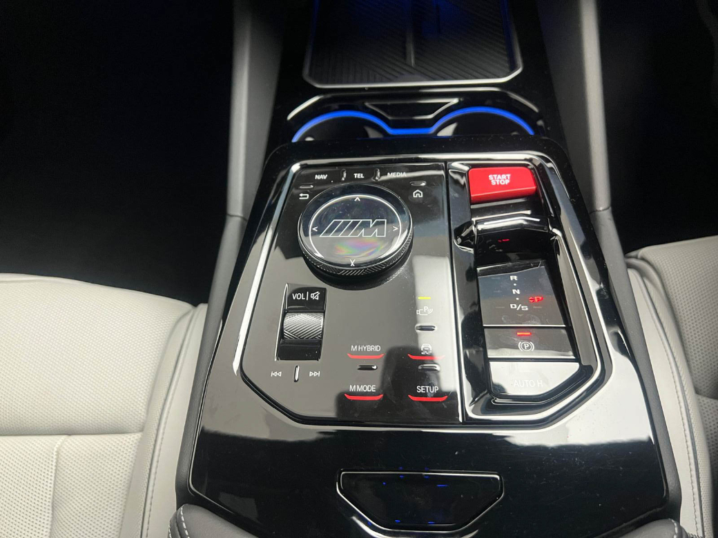 2025 BMW M5