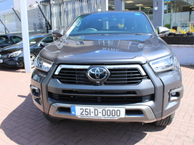 2025 Toyota Hilux