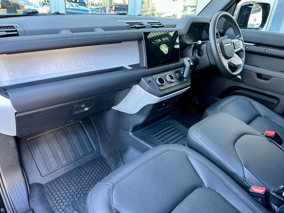 2025 Land Rover Defender