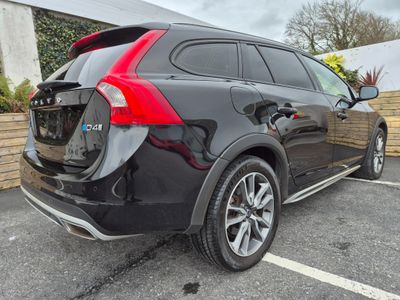 2017 Volvo V60 Cross Country