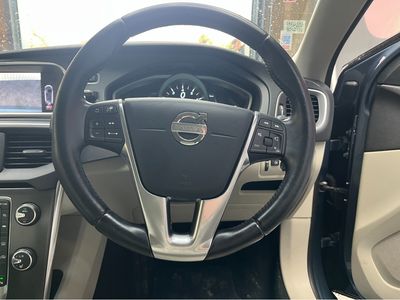 2015 Volvo V40
