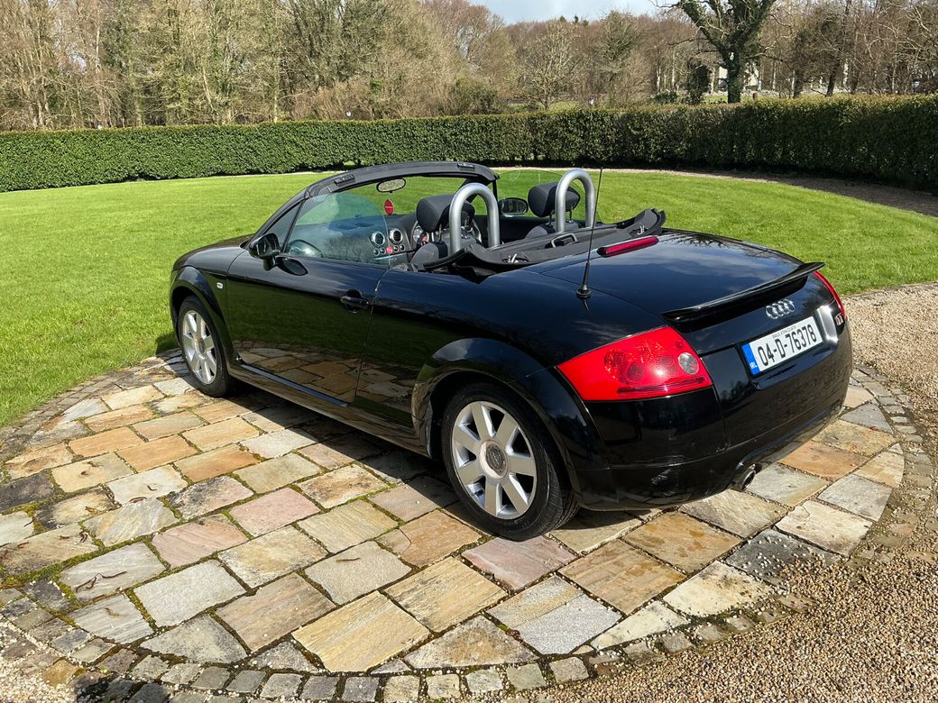 2004 Audi TT