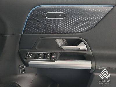 2025 Mercedes-Benz EQA