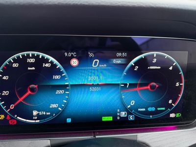 2022 Mercedes-Benz E 220