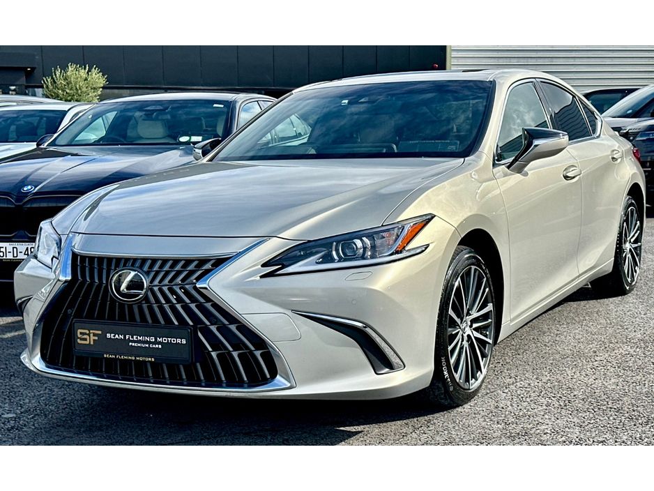 2023 Lexus ES 300h