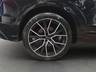 2024 Audi Q8