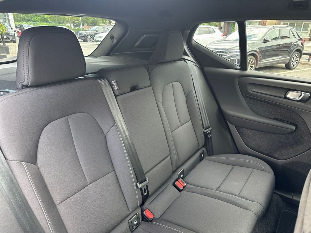 2026 Volvo XC40