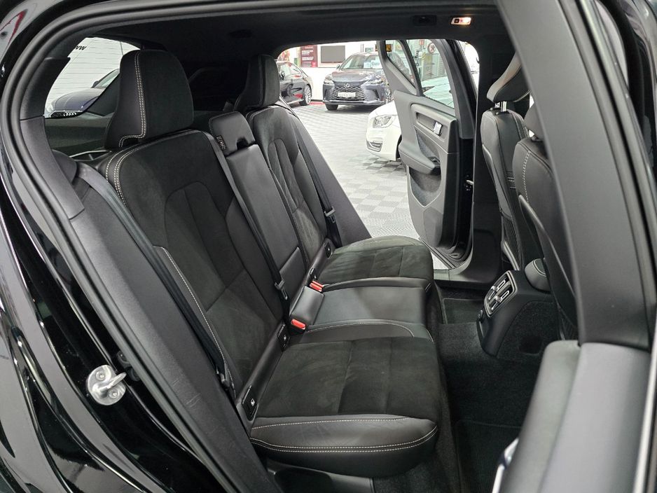2022 Volvo XC40
