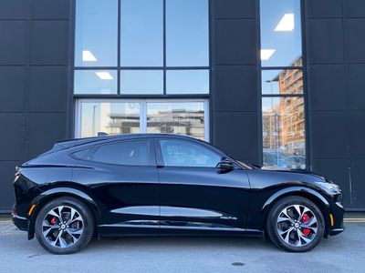 2022 Ford Mustang Mach-e