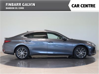2022 Lexus ES 300h