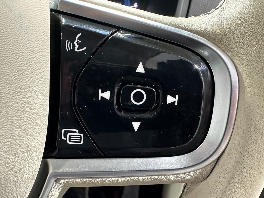 2023 Volvo XC90