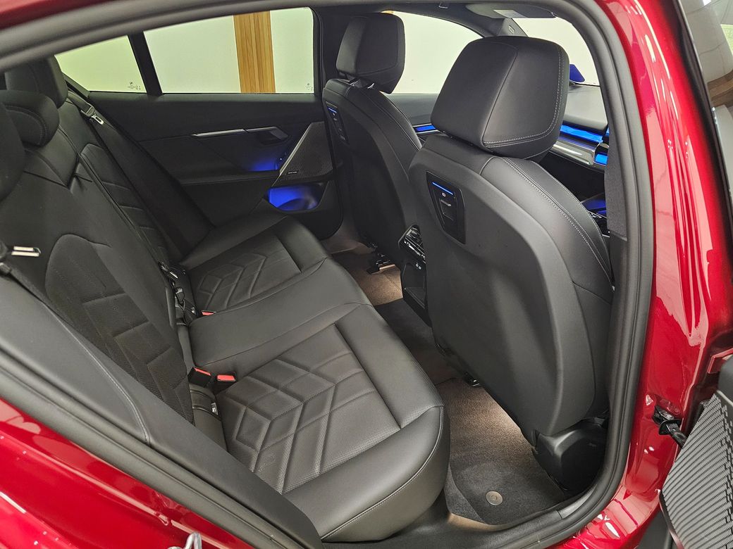 2026 BMW i5