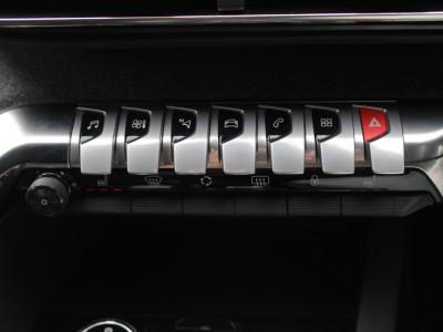 2021 Peugeot 5008