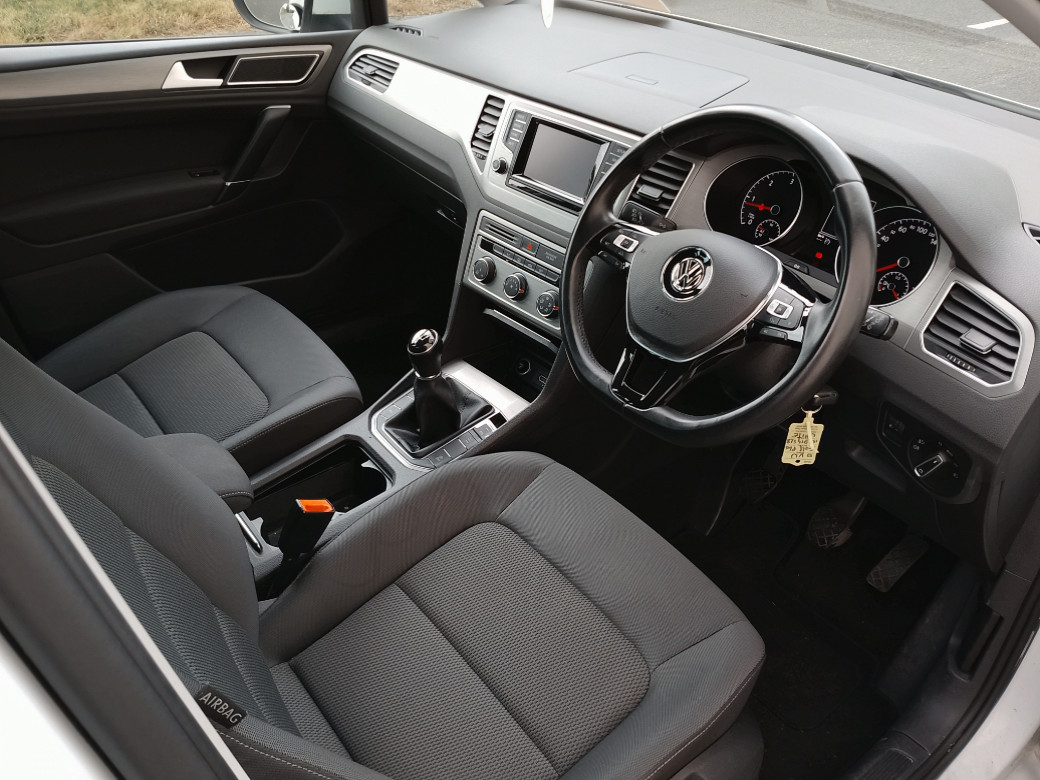 2016 Volkswagen Golf SV