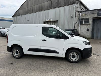 2022 Peugeot Partner