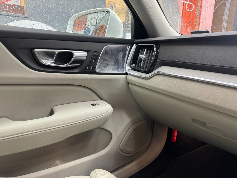 2021 Volvo V60