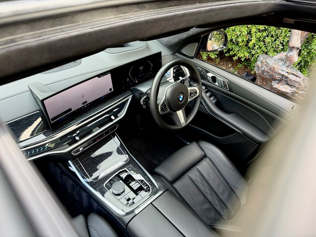 2024 BMW X7