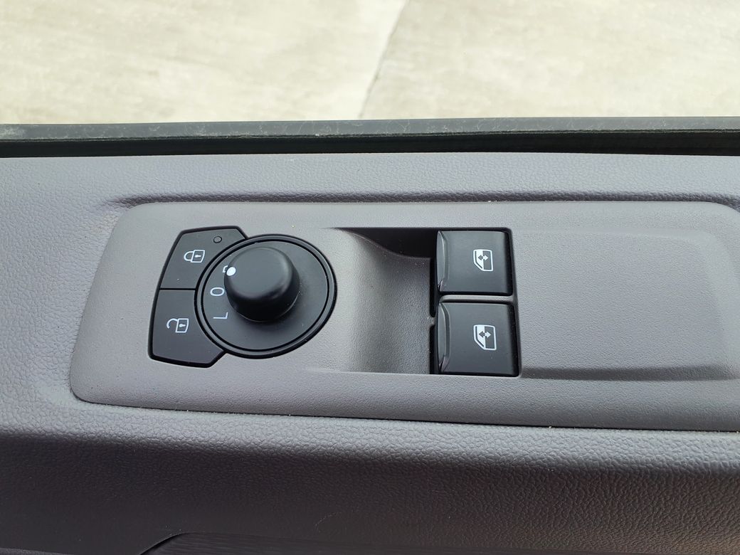 2025 Volkswagen Transporter