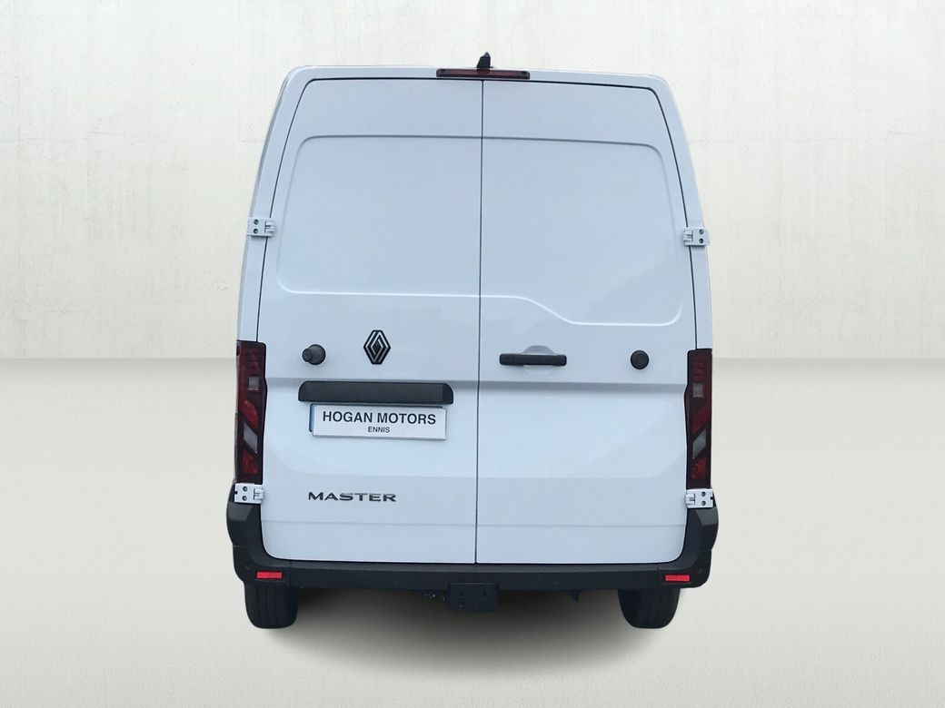 2025 Renault Master