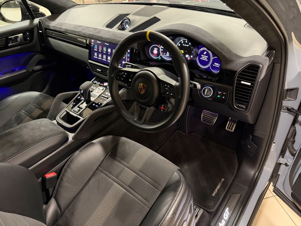 2023 Porsche Cayenne