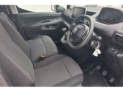2024 Peugeot Partner
