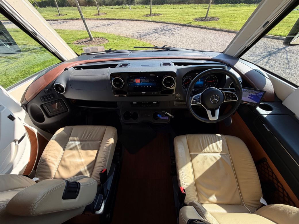 2022 CARTHAGO  CHIC C-LINE 4.9 LEL  R.H.D AUTO C1 REQUIRED 