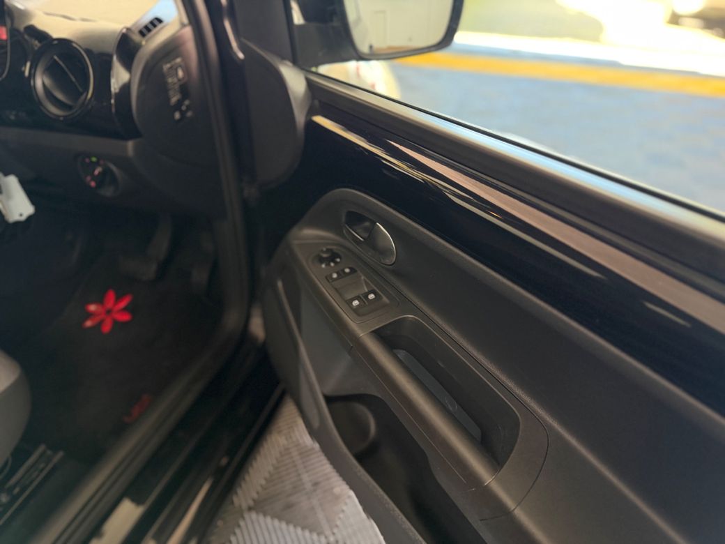 2015 Volkswagen up!
