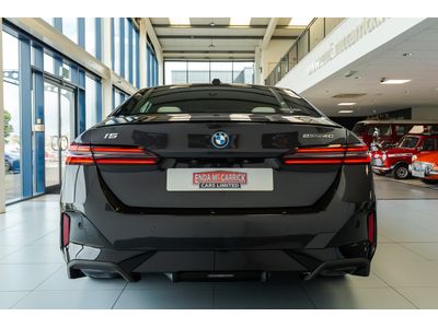 2025 BMW i5
