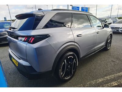 2025 Peugeot 5008