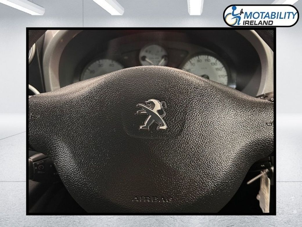 2018 Peugeot Partner Tepee