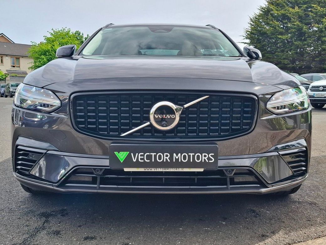 2025 Volvo V90