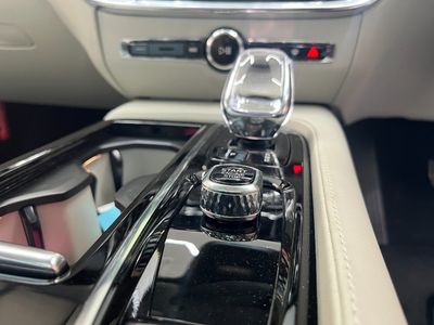 2025 Volvo V60