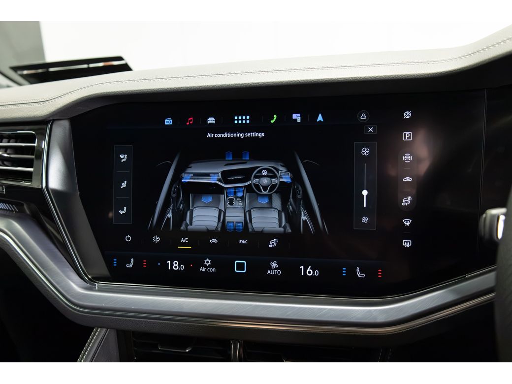 2025 Volkswagen Touareg