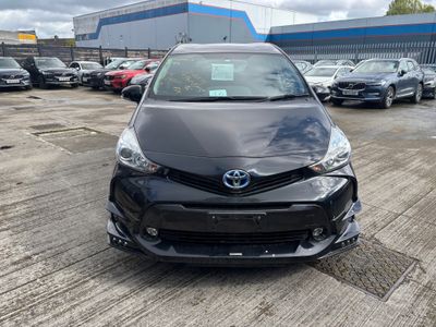 2016 Toyota Prius Alpha