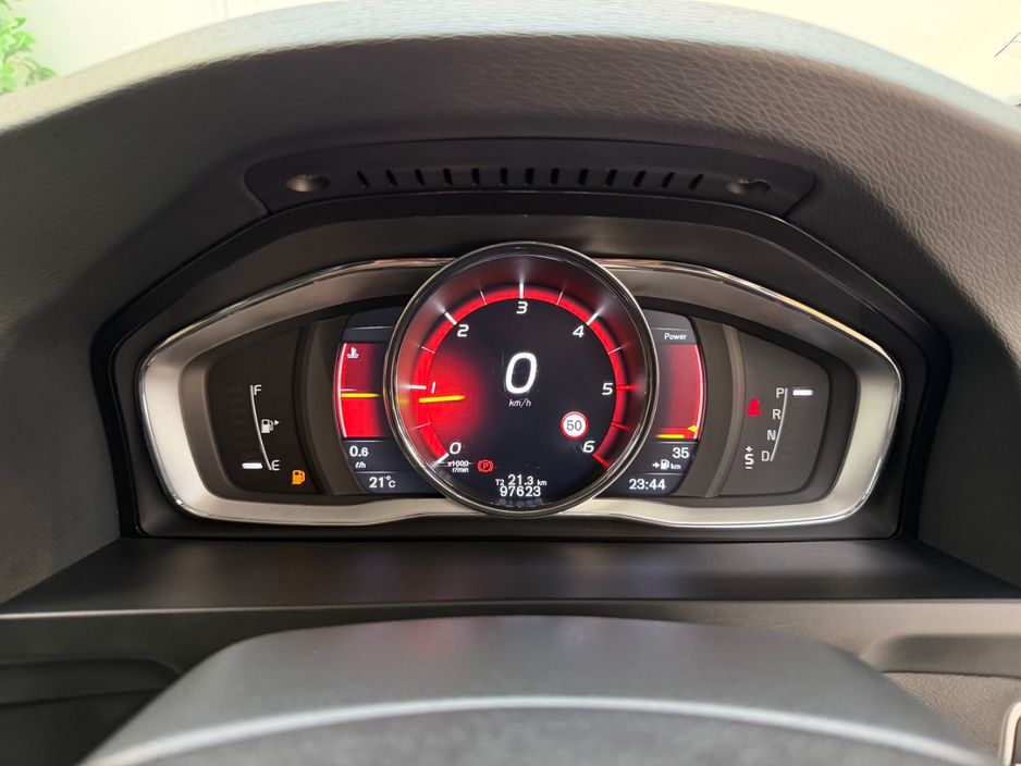 2017 Volvo V60 Cross Country