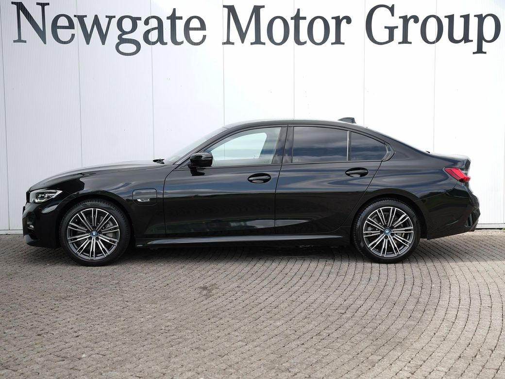 2022 BMW 330