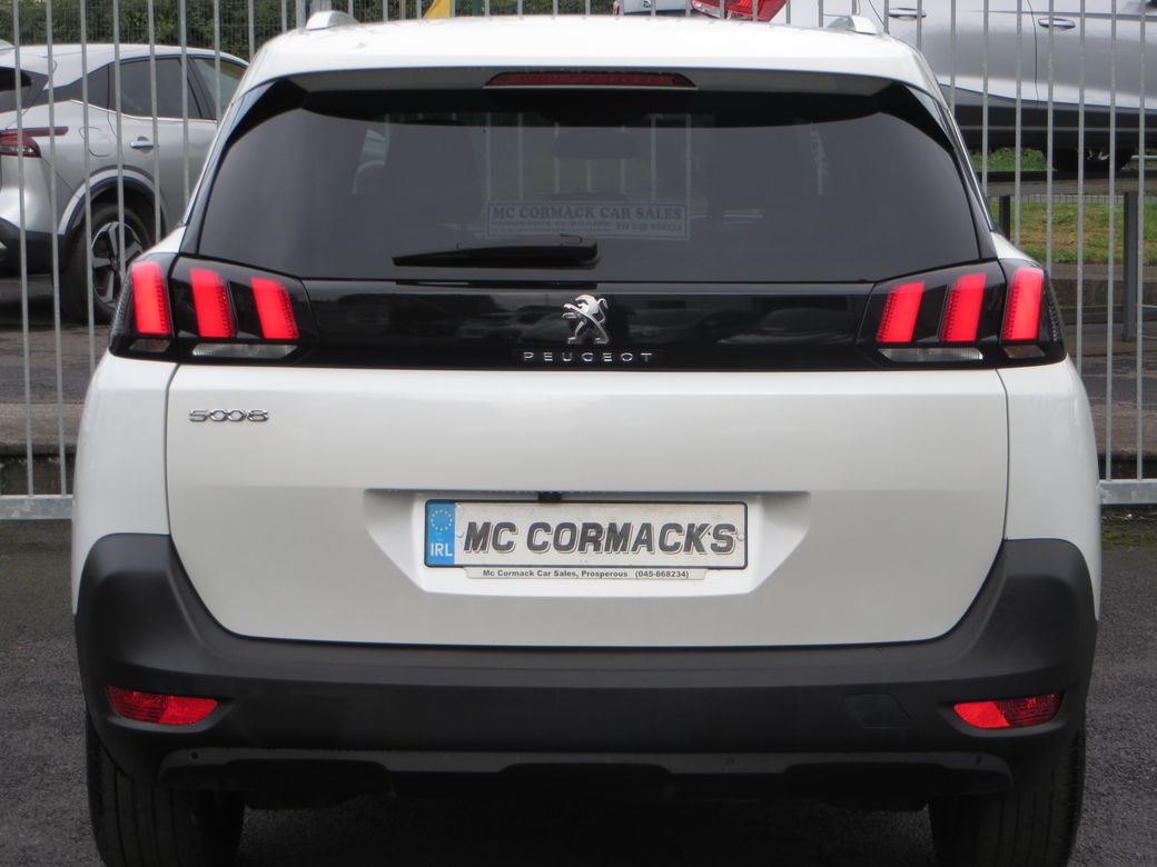 2023 Peugeot 5008