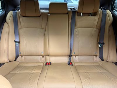 2021 Lexus ES 300h