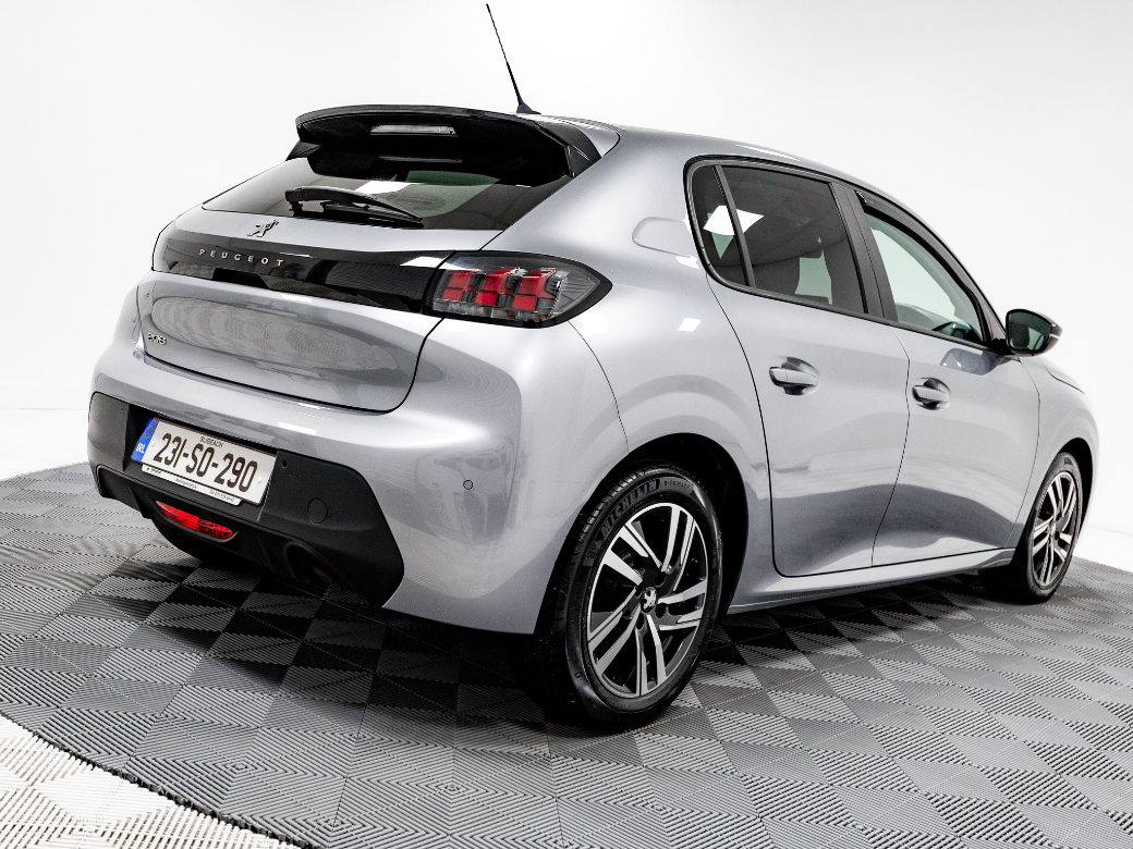 2023 Peugeot 208
