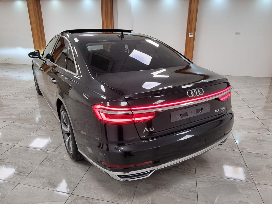 2022 Audi A8