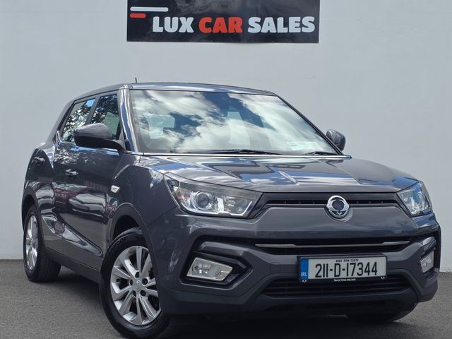 vehicle for sale from Lux Car Sales