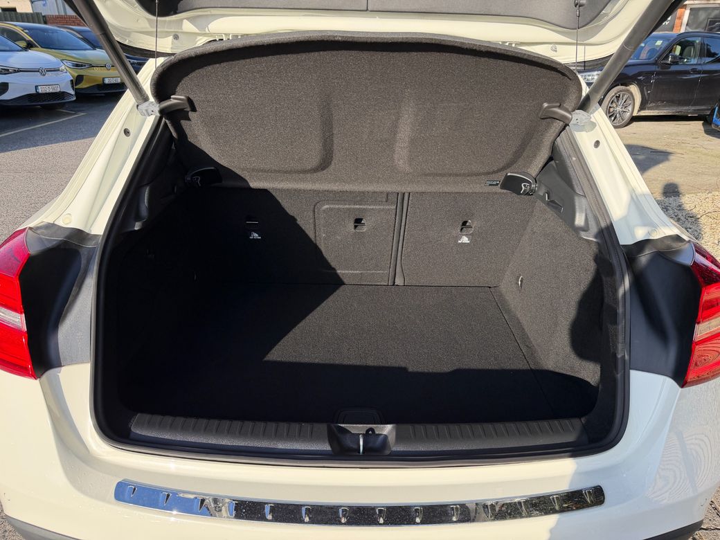 2016 Mercedes-Benz GLA 180