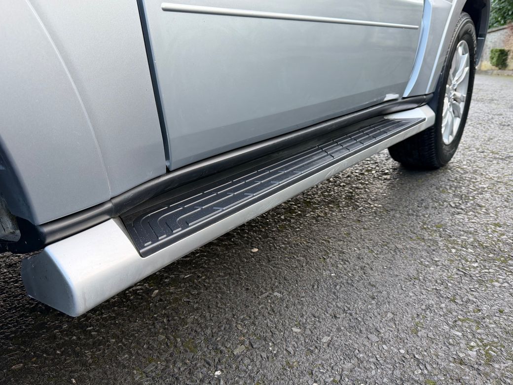 2018 Mitsubishi Pajero