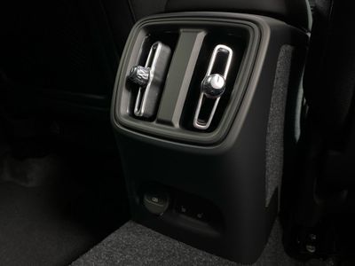 2026 Volvo EC40
